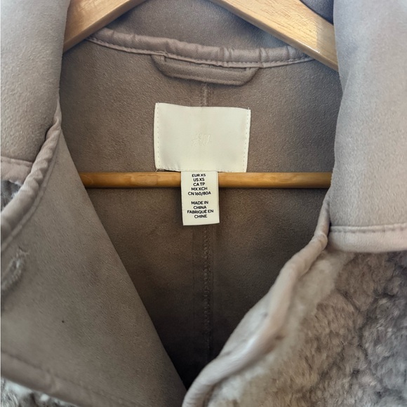 Cozy Gray Sherpa Jacket - Picture 3 of 3